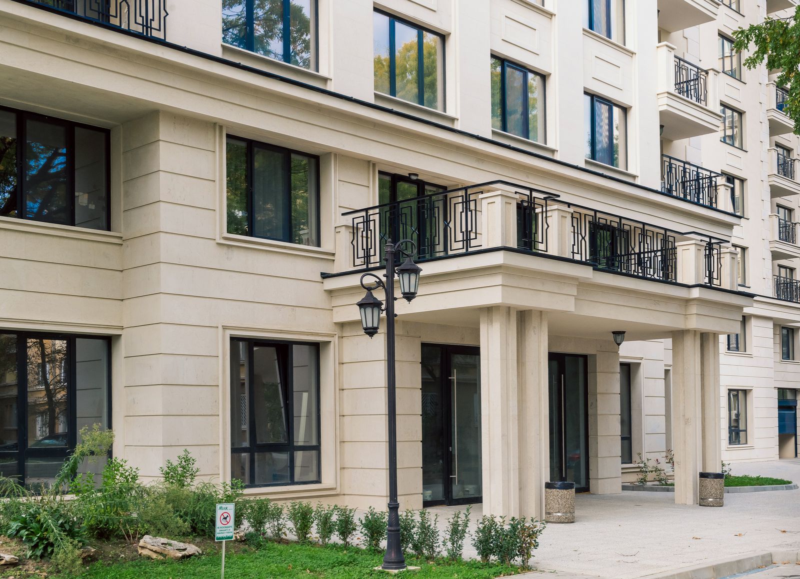 25 години Даваме на клиентите си сигурност